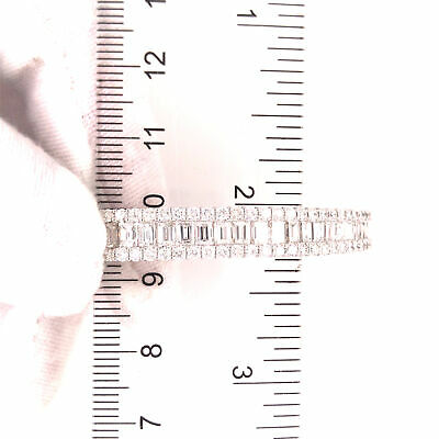 18K Emerald and Round Diamond Bangle Bracelet White Gold