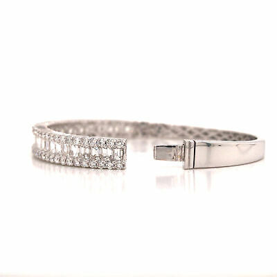 18K Emerald and Round Diamond Bangle Bracelet White Gold