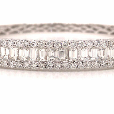 18K Emerald and Round Diamond Bangle Bracelet White Gold