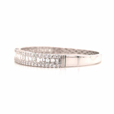 18K Emerald and Round Diamond Bangle Bracelet White Gold