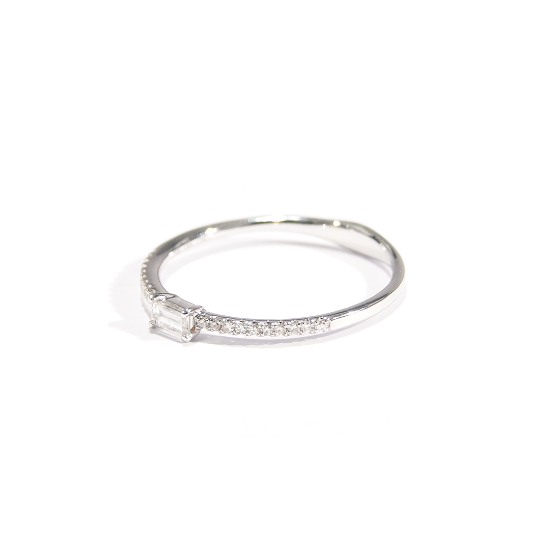 East-west Diamond Baguette fashion ring. White Gold. Brilliant diamonds. Made For Love Jewelry